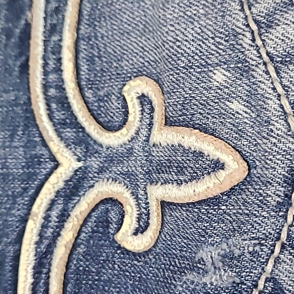 ROCK REVIVAL EMILIE EMBROIDERED BOYFRIEND CROP DENIM JEAN - Picture 4 of 16